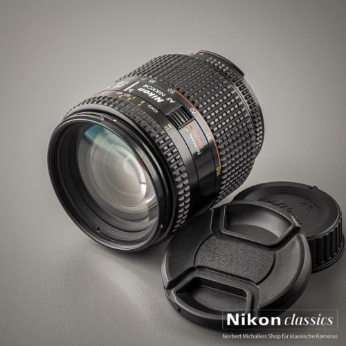 Nikon AF-D Zoom-Nikkor 28-105/3,5-4,5 (Zustand A/A-)